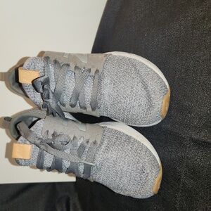New Balance women's FF sport gray running shoes size 8.5